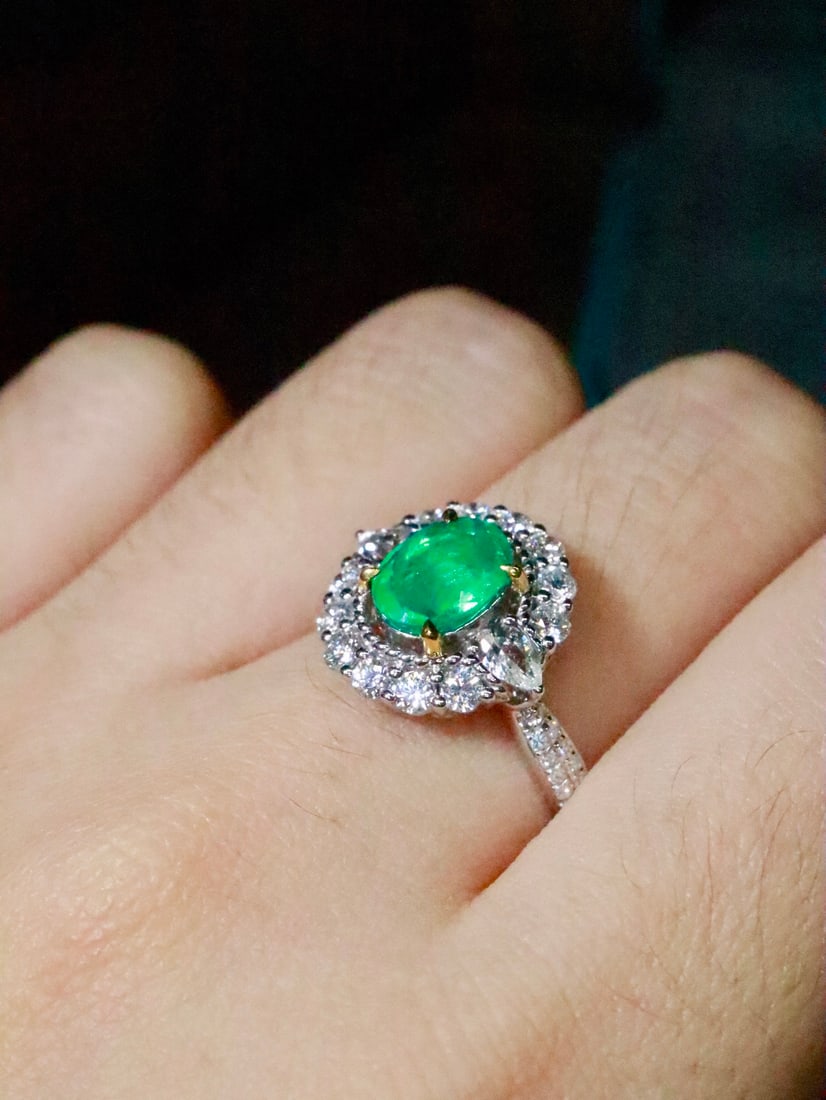 18K Gold Natural Emerald Ring - 6