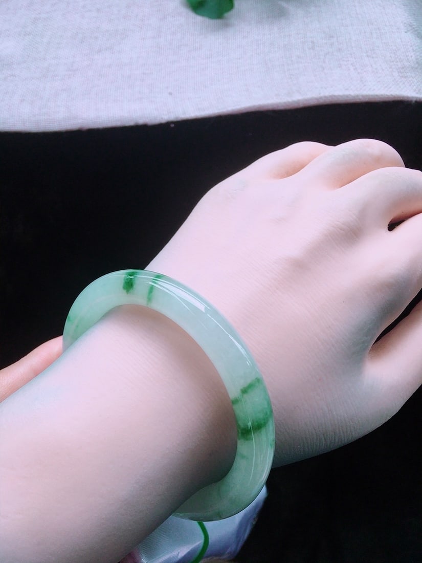 Ice Floating Flower Jadeite Round Bangle - 5
