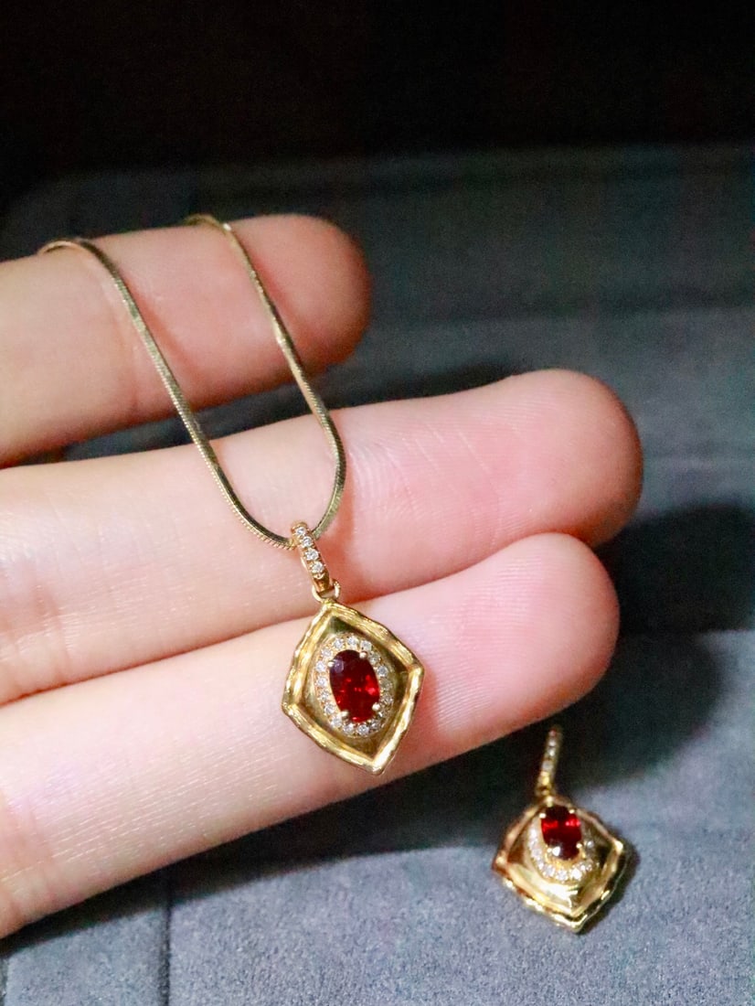 18K Gold Natural Ruby Pendant - 5