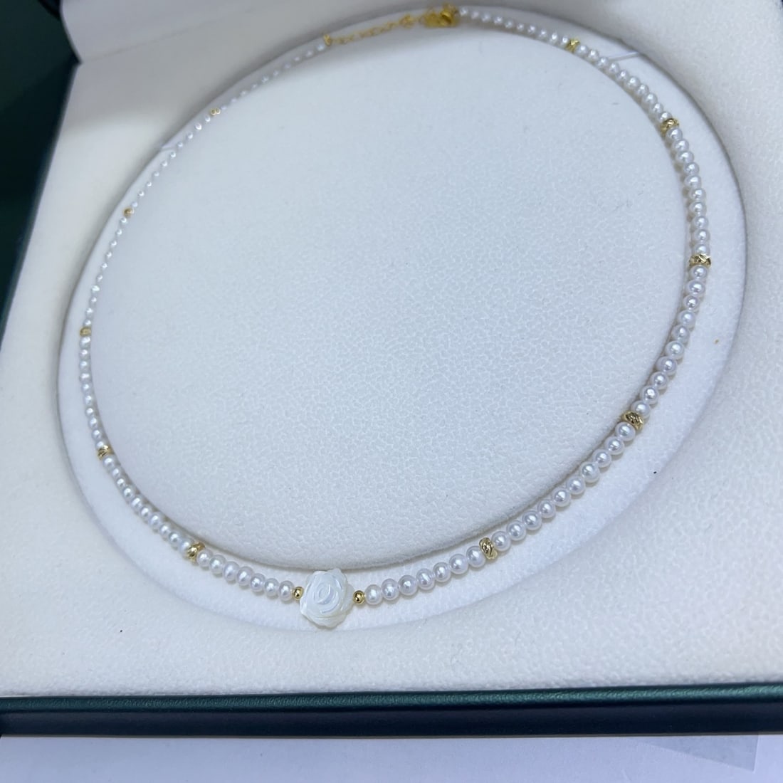 Mother-of-pearl necklace - 4