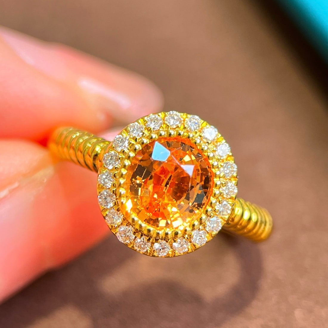 14K GOLD 1.77 CTW NATURAL PARTSCHINITE and DIAMOND RING: Title:14K GOLD 1.77 CTW NATURAL PARTSCHINITE and DIAMOND RING Description:Ref:230678127Gold Content:14K GoldRing Size:7.25USMain Gemstone:PartschiniteNumber of stones:1Shape:OvalCarat Weight:1.57ct
