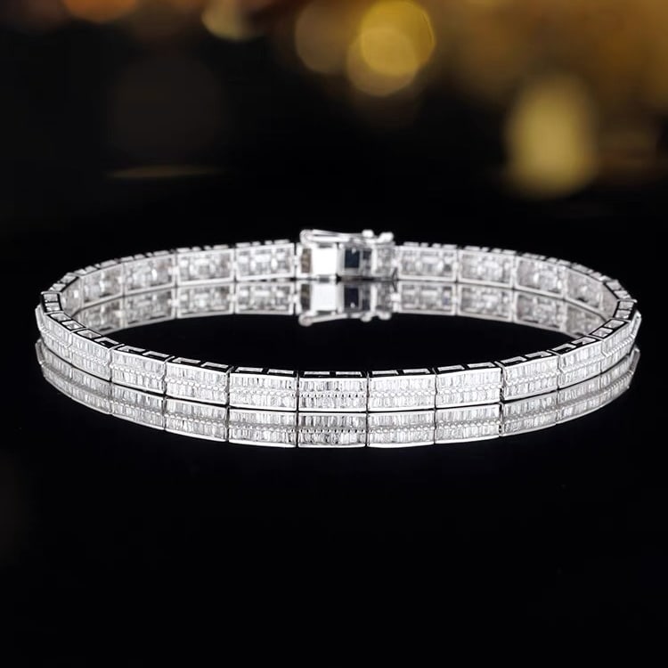 14K GOLD 2.3 CT NATURAL H DIAMOND BRACELET: Title:14K GOLD 2.3 CT NATURAL H DIAMOND BRACELET Description:Ref:230678077Gold Content:14K GoldMain Gemstone:DiamondShape:BaguetteCarat Weight:2.3ct Clarity Grade:VS2Color:HTreatment:NaturalCut