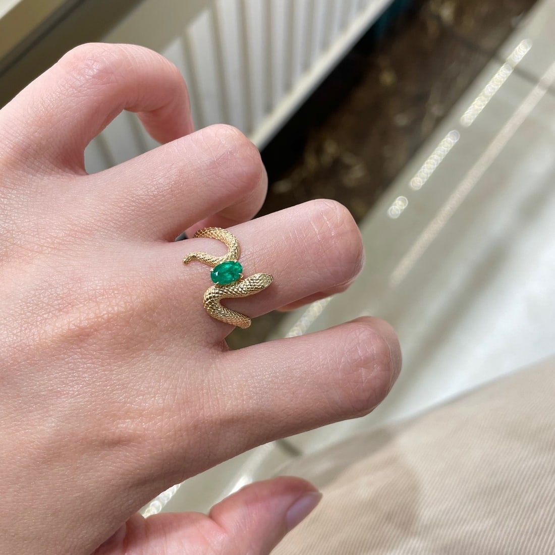 14K GOLD 0.30 CT VIVID GREEN NATURAL EMERALD RING - 4