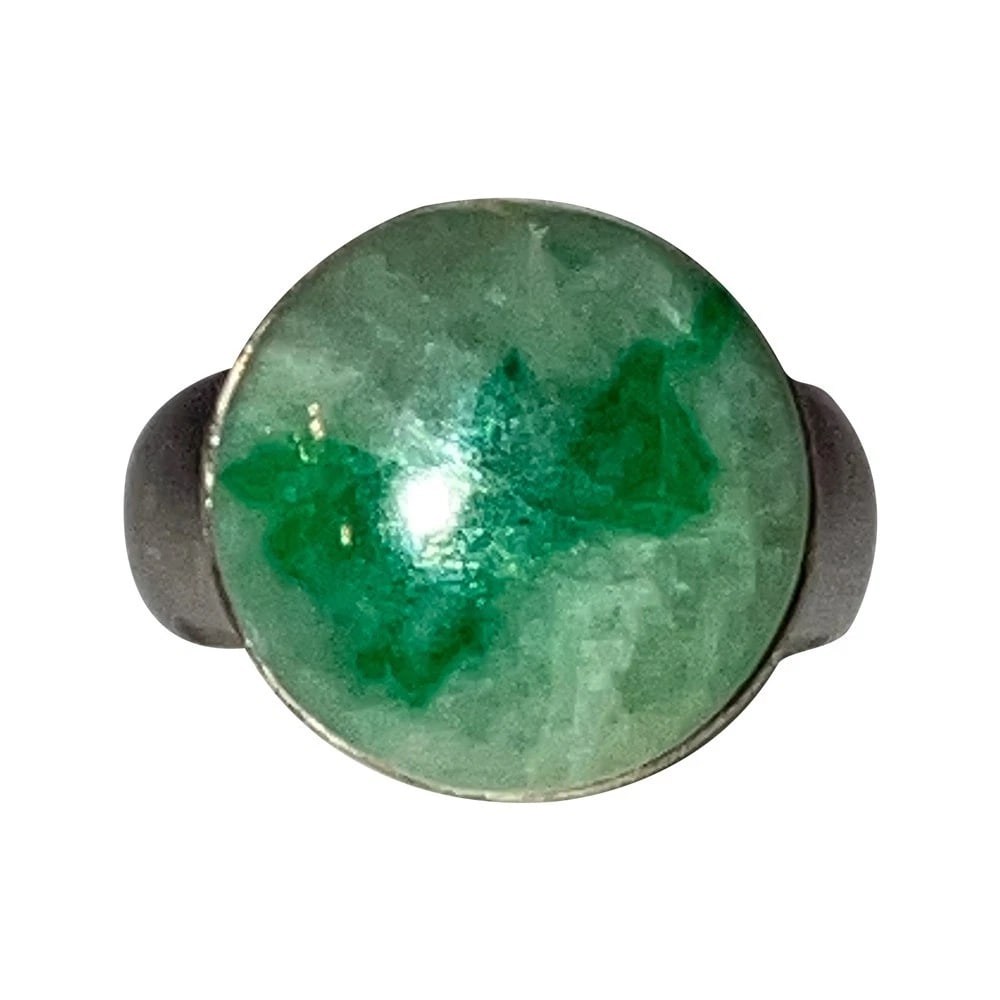 Hand Made Sterling Silver Apple Green Jadeite Jade Spinning Ring: Title:Hand Made Sterling Silver Apple Green Jadeite Jade Spinning Ring Description:Hand Made Sterling Silver Apple Green Jadeite Jade Spinning Ring. Circa 1970's. Spinning jadeite jade stone measures 