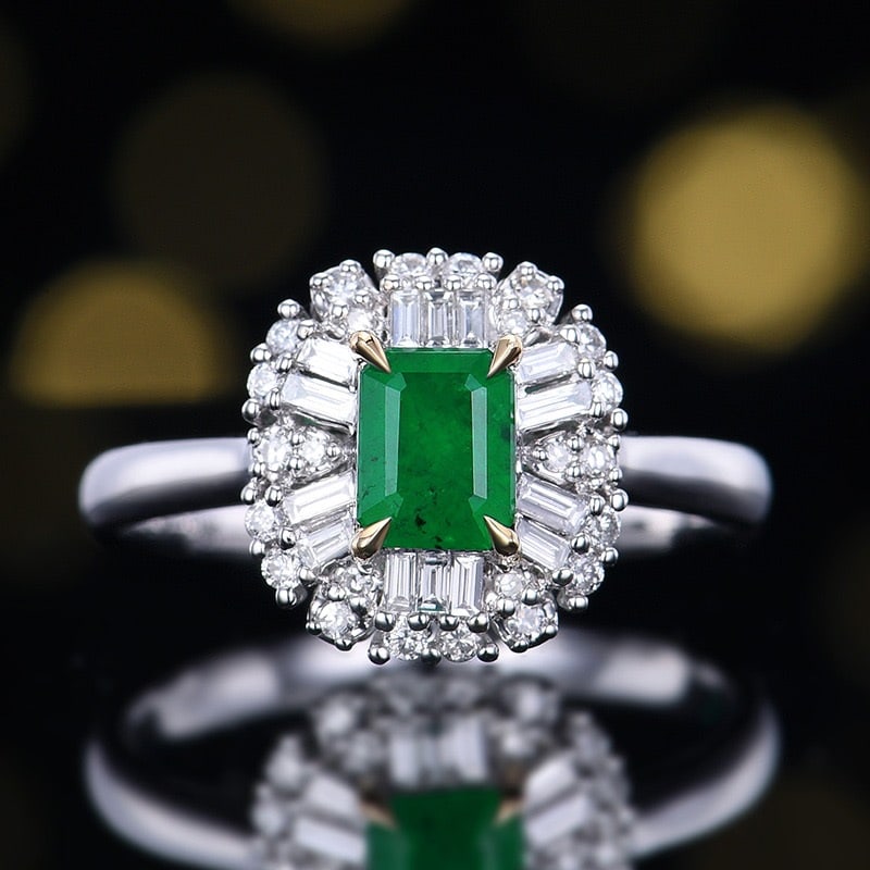 14K GOLD 0.91 CTW VIVID GREEN NATURAL EMERALD and DIAMOND RING (1 of 8)