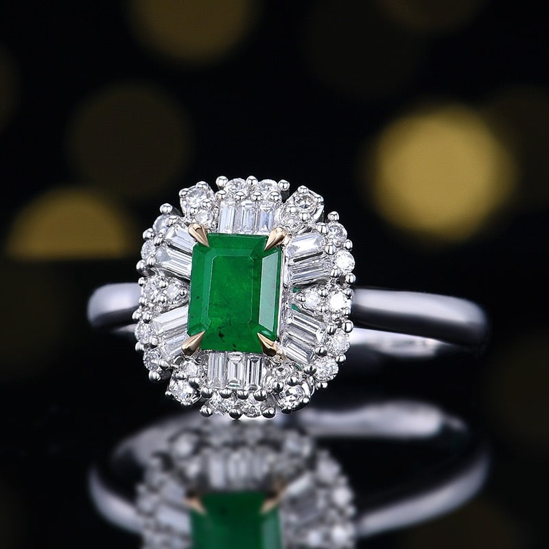 14K GOLD 0.91 CTW VIVID GREEN NATURAL EMERALD and DIAMOND RING - 2