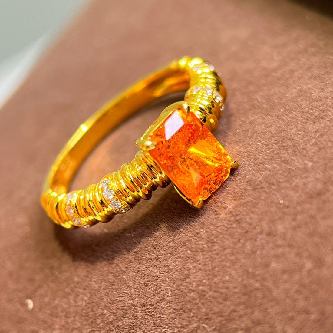 14K GOLD 2.13 CTW NATURAL PARTSCHINITE and DIAMOND RING - 5