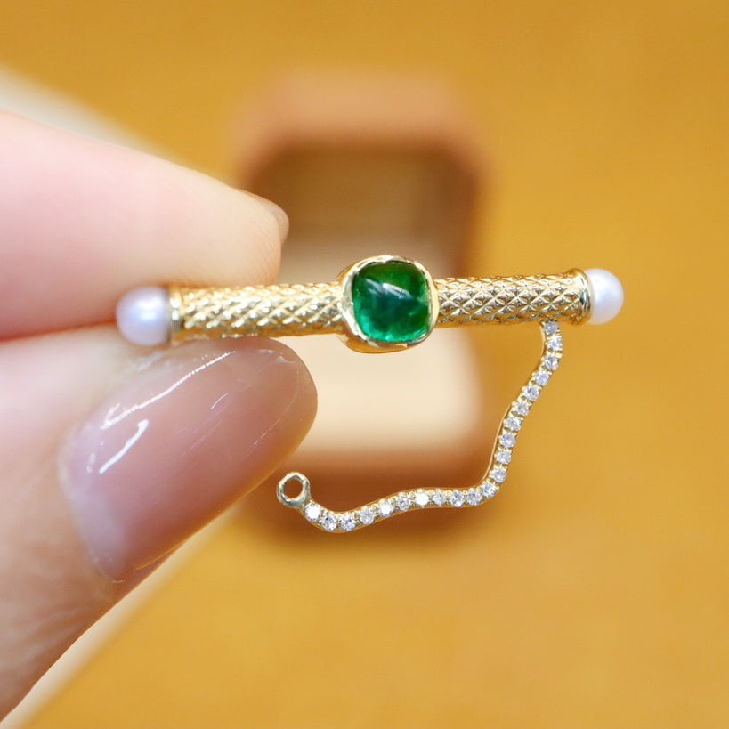 14K GOLD 0.49 CTW VIVID GREEN NATURAL EMERALD and DIAMOND BROOCH/PENDANT - 4
