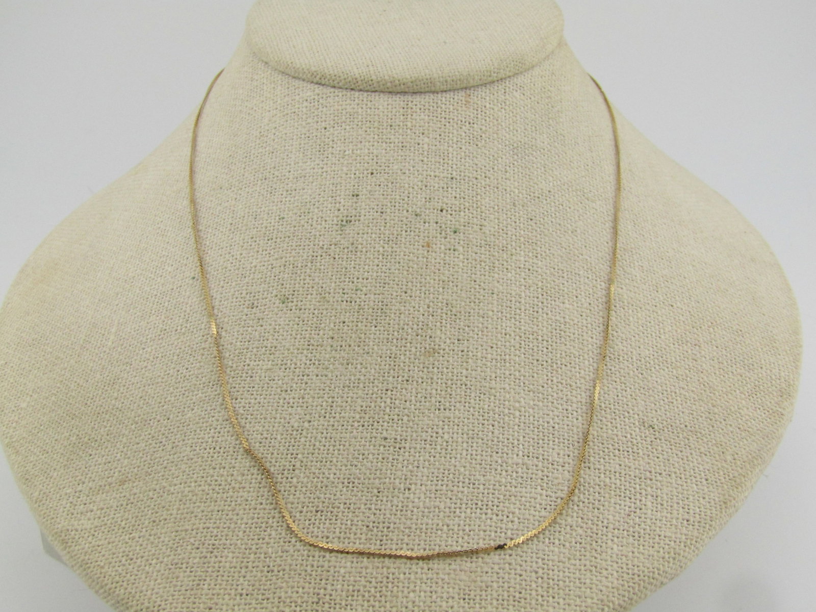 Vintage 14kt Herringbone Chain Necklace, 24", Unisex, Signed Oroamerica: Title:Vintage 14kt Herringbone Chain Necklace, 24", Unisex, Signed Oroamerica Description:Vintage 14kt Herringbone Chain Necklace, 24", Yellow gold. Unisex, Signed Oroamerica. 1980's-1990's. This is