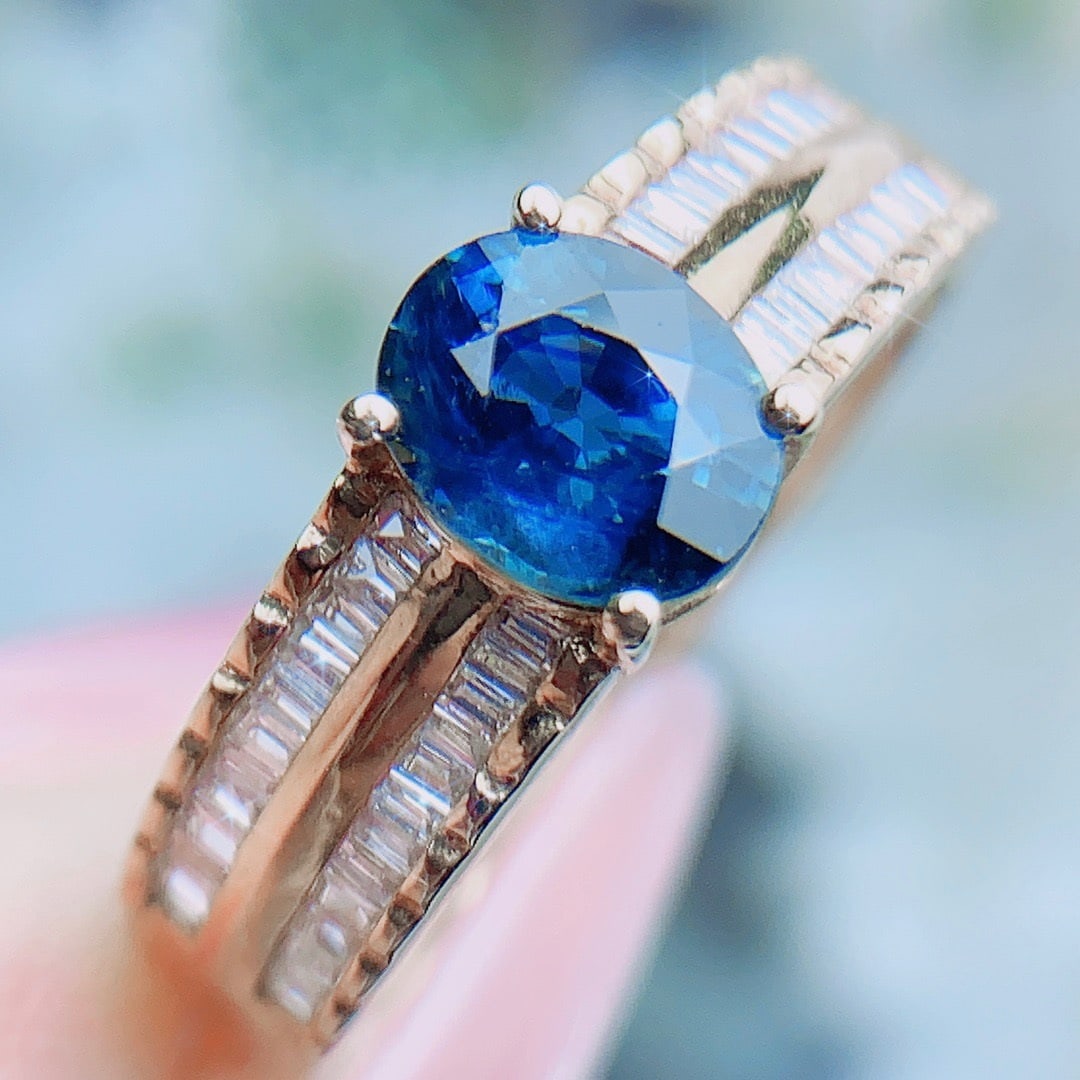 14K GOLD 1.21 CTW NATURAL SAPPHIRE and DIAMOND RING: Title:14K GOLD 1.21 CTW NATURAL SAPPHIRE and DIAMOND RING Description:Ref:230678114Gold Content:14K GoldRing Size:7.25USMain Gemstone:SapphireNumber of stones:1Shape:OvalCarat Weight:1ct