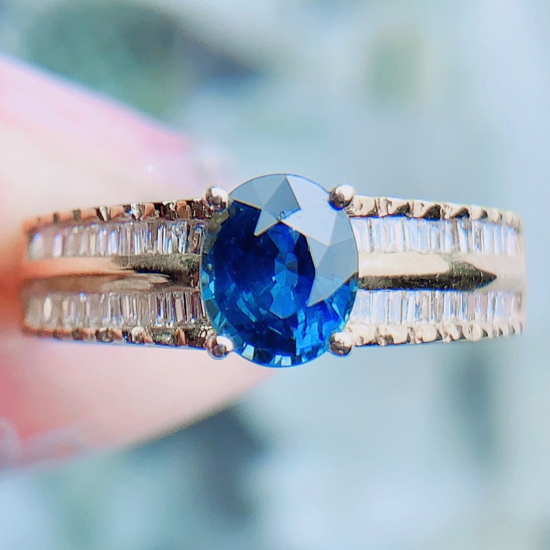 14K GOLD 1.21 CTW NATURAL SAPPHIRE and DIAMOND RING - 2