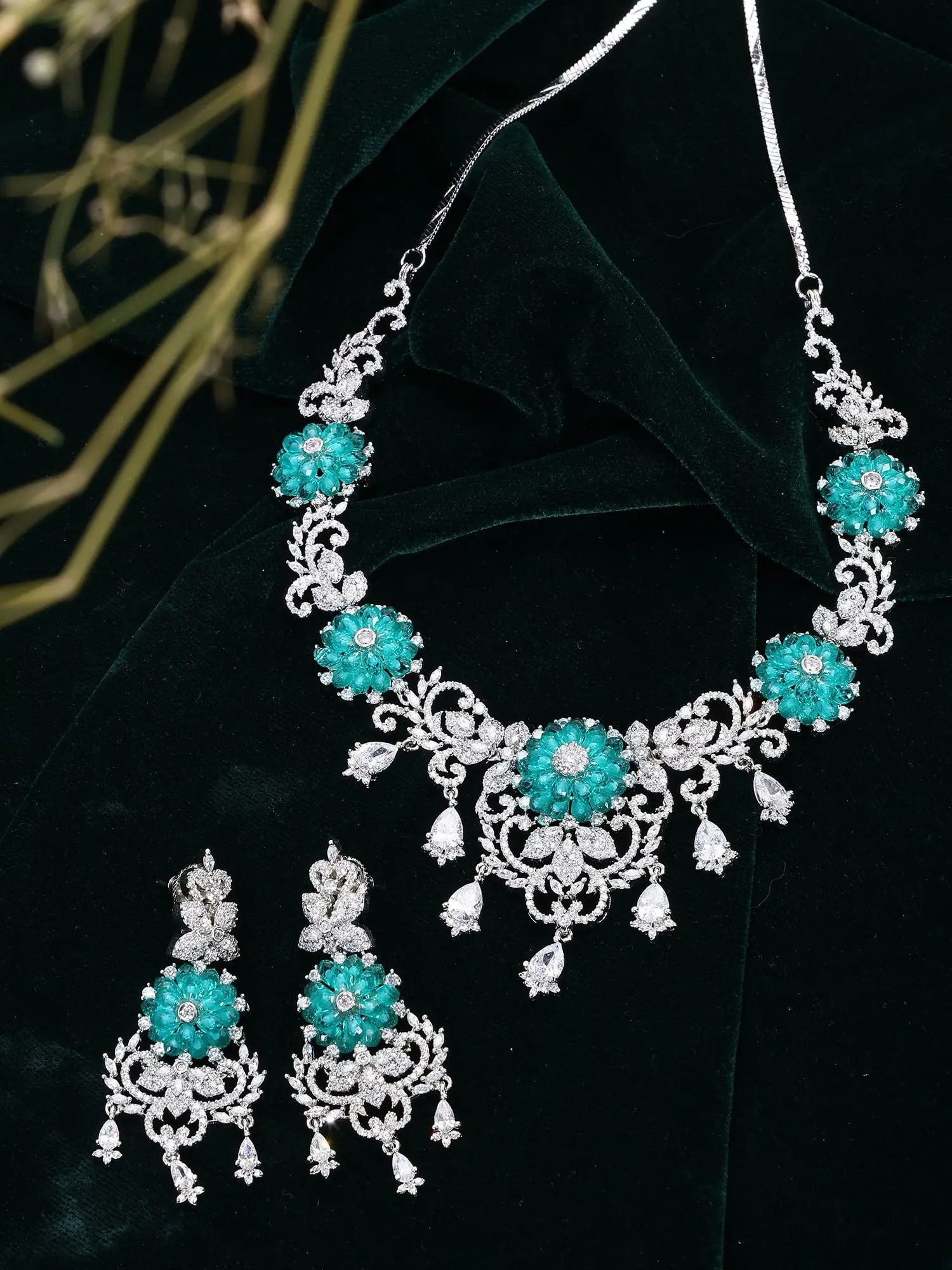 Green Stone Studded American Diamond Necklace and Earring Set: Title:Green Stone Studded American Diamond Necklace and Earring Set Reference:itemcode : JA0689 Reserve: $151.00 Shipping: Domestic: Shipping rates are determined by destination International: Foreign