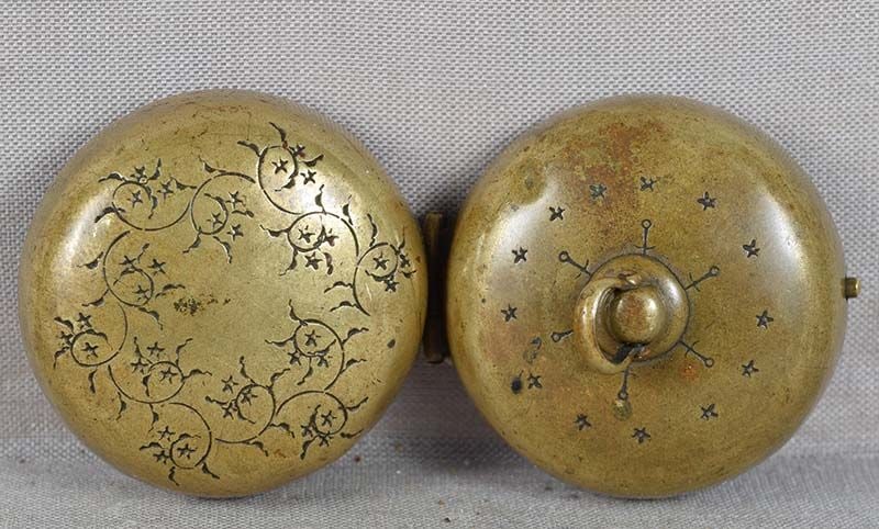 19c multimetal netsuke COMPASS & SUNDIAL - 3