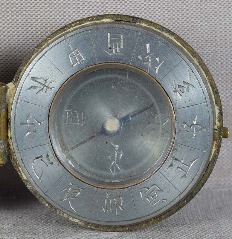 19c multimetal netsuke COMPASS & SUNDIAL - 6