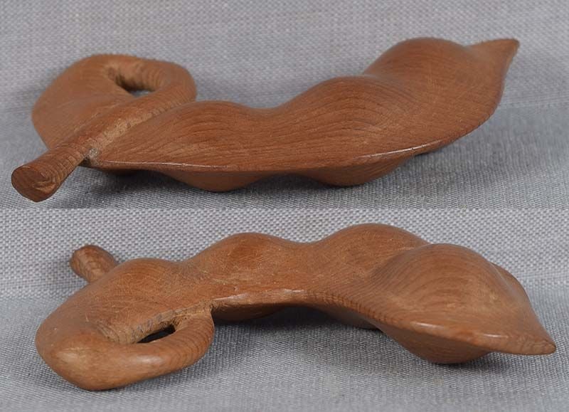 1910s HIDA school netsuke BEAN POD - 2