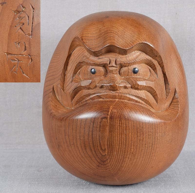 Vintage Hida school ittobori OKIMONO DARUMA by KOKUEI: Vintage Japanese wooden okimono carved in a shape of a doll of Zen Patriarch Daruma enveloped in his monastic robe. Good size and unusually fat sculpture carved out of chosen matsu (Korean pine
