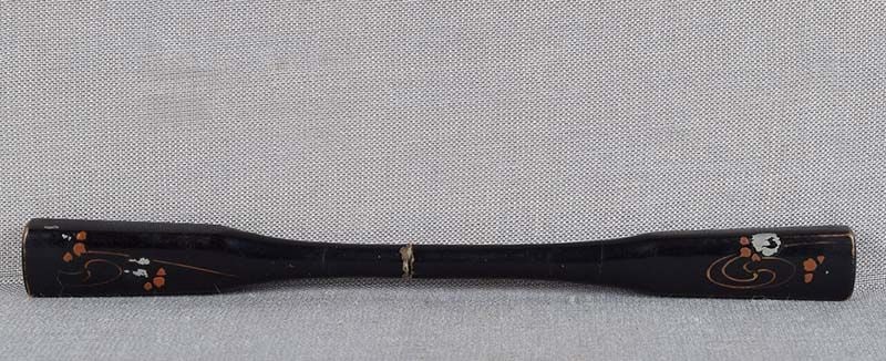 Vintage Japanese lacquer KANZASHI hair pin FLOWERS & stream: Vintage Japanese lacquer kogai style kanzashi - a hair pin - with lacquer decoration of flowers in a stream. Kogai type kanzashi consists of two sticks featuring a design on each end, which tend to