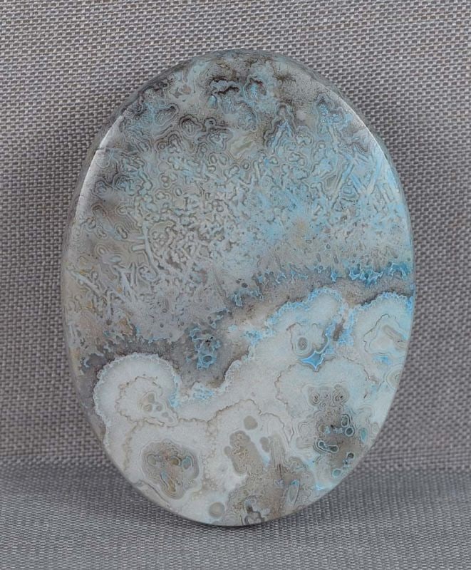 Agate OBIDOME netsuke MISTY bluish LANDSCAPE: Japanese obidome (sash ornament) with polished jasper top, its natural pattern perfectly resembling a view of a rocky hill and distant trees in the mist. Obidome is worn on an obi cord that holds the