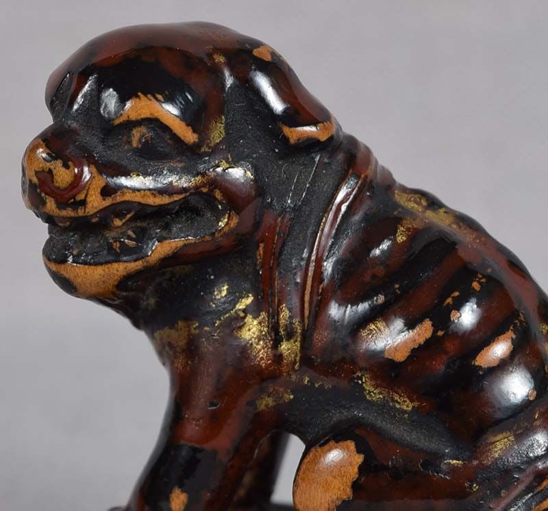 Early 19c Negoro lacquer netsuke SHISHI - 2