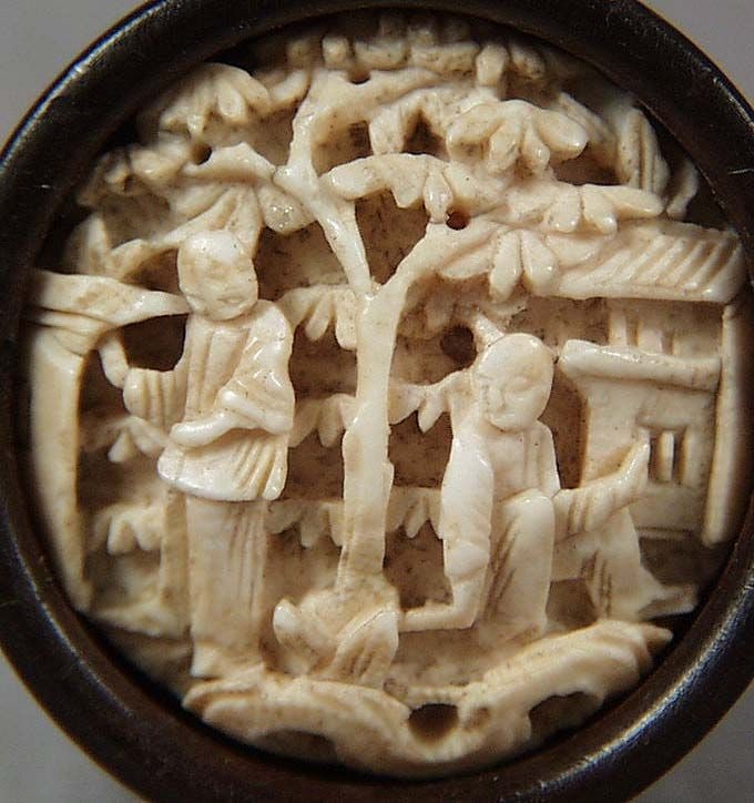 19c netsuke SCHOLARS in garden - 4