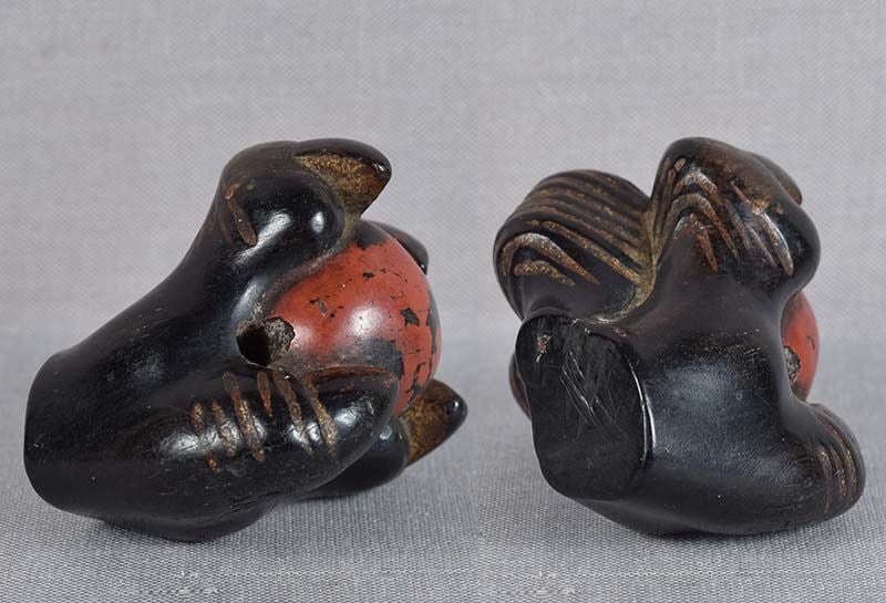 19c netsuke EAGLE TALONS clutching Precious Gem - 3