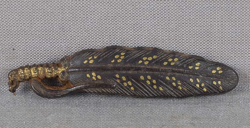 19c Japanese MAE-KANAGU pouch clasp tea ceremony HABOKI feather brush: 19th century Japanese iron mae-kanagu (tobacco pouch clasp fitting) in a form of a haboki - a feather brush used for swiping ashes during tea ceremony. Iron is notoriously difficult to work with.