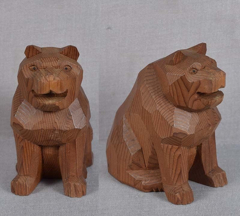 Vintage Japanese ittobori okimono SEATED DOG - 2