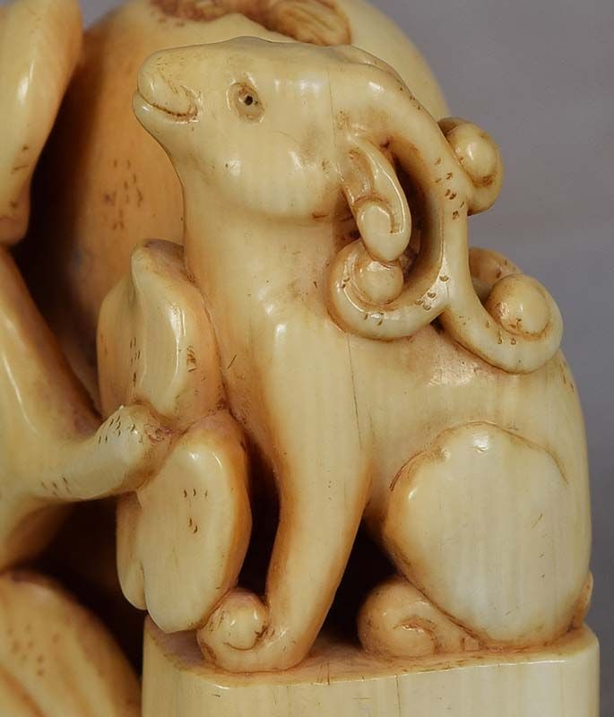 19c netsuke SEAL FUNGUS GOURD by GYOKUHO - 6