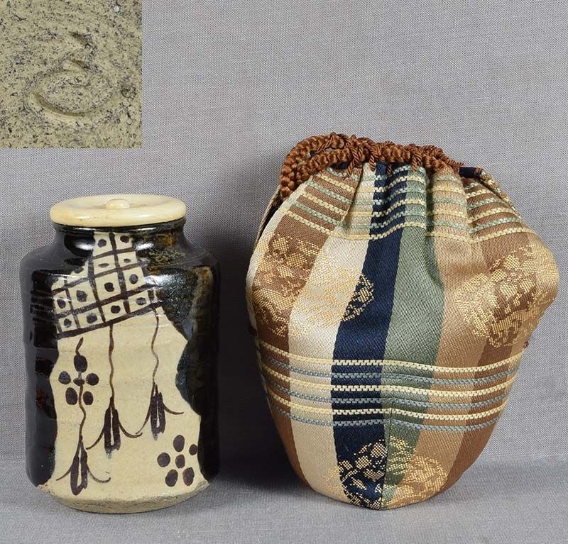 19c Japanese tea ceremony BLACK ORIBE tea caddy CHAIRE (1 of 5)
