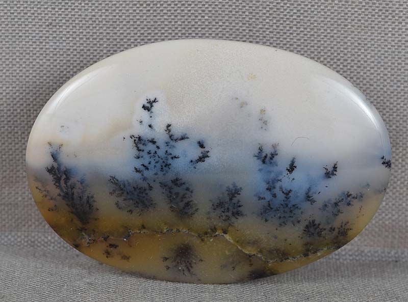 Moss agate OBIDOME netsuke TREES in mist: Japanese obidome (sash ornament) with polished moss agate stone, its natural pattern perfectly resembling an early morning with mist revealing trees and bushes with wonderful atmosphere. Obidome is