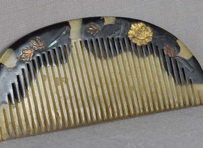 19c Japanese lacquer buffalo horn KUSHI hair comb FLOWERS - 3