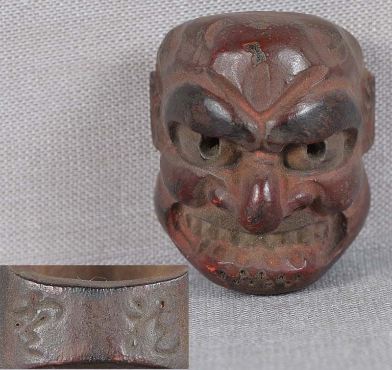 19c netsuke MASK BUAKU by RYUUN: 19th century Japanese small lacquered wood netsuke representing a theatrical mask of BUAKU used for demonic roles such as Kaminari, Emma-O or any nameless demon or scary devil. Uncommon image, excelle