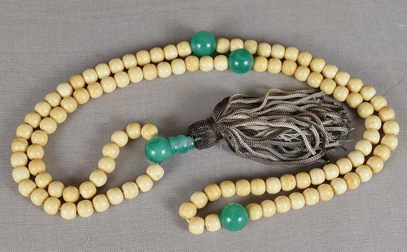 19c Chinese bone & jadeite BUDDHIST ROSARY mala: Late Qing Dynasty (1890s to 1911) Chinese / Tibetan mala - Buddhist rosary consisting of 108 bone beads and 4 jadeite ones that serve as spacers dividing the prayer beads into groups of 27 each.