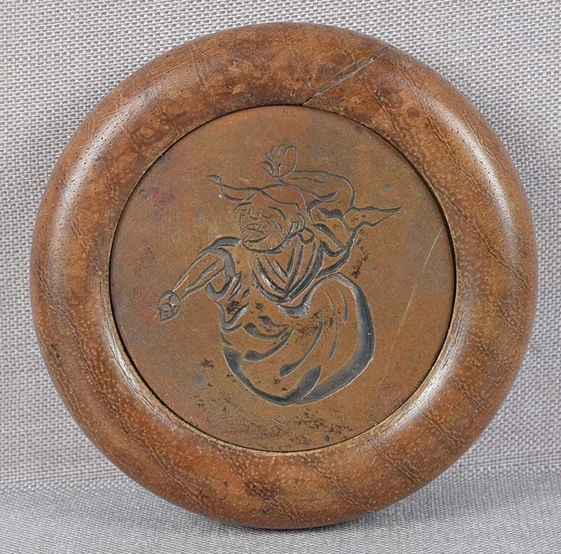 19c netsuke KATAKIRIBORI DARUMA (1 of 6)
