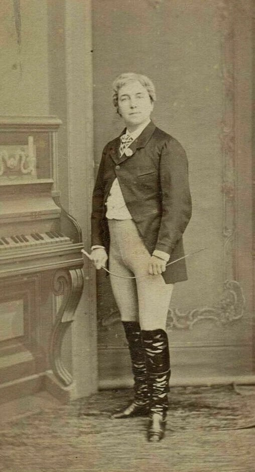 Marie Favart – French Opera Singer – A. Liebert c 1870 CDV Photo (1 of 8)