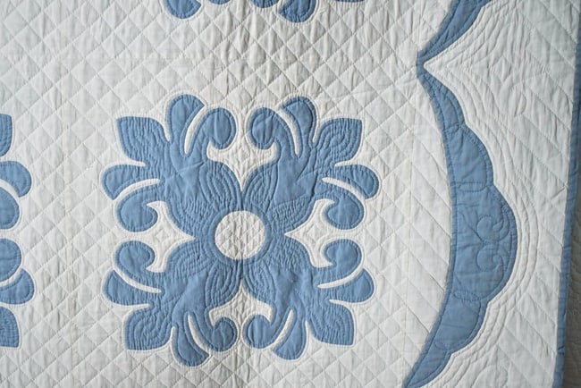 Blue & White Pineapple Applique Quilt - 10