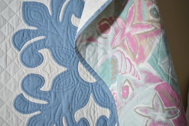 Blue & White Pineapple Applique Quilt - 12