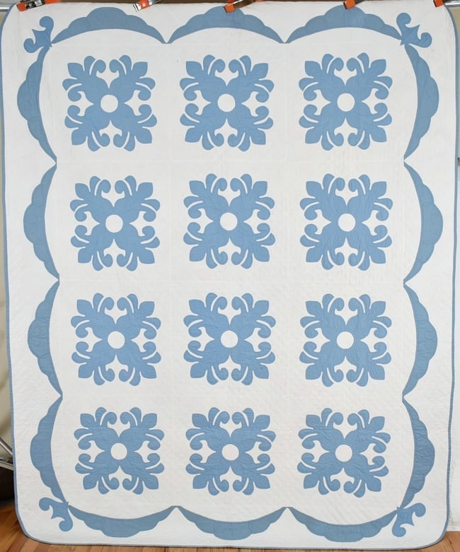 Blue & White Pineapple Applique Quilt (1 of 12)