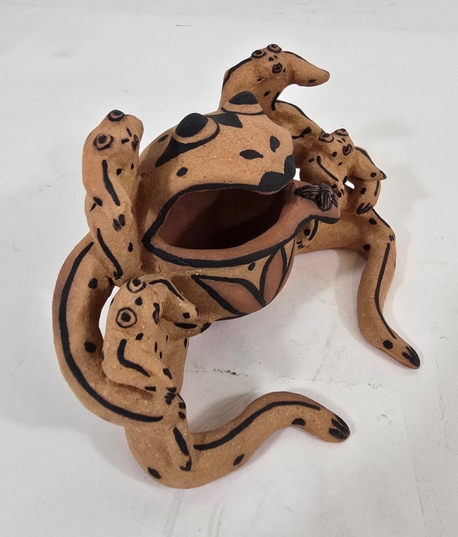Cochiti frog storyteller - 5