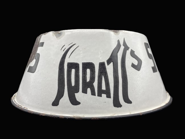 RARE 1920'S SPRATT'S ENAMEL ADVERTISING DOG BOWL WITH THE TERRIER LOGO ON TWO SIDES: Date/Period: appros. 1920's Dimension: Approx 10.5 x 4.5 Material: enamel Additional Information: Lovely and very RARE vintage 1920's SPRATT'S ENAMEL DOG BOWL . The bowl is white enamel with raised