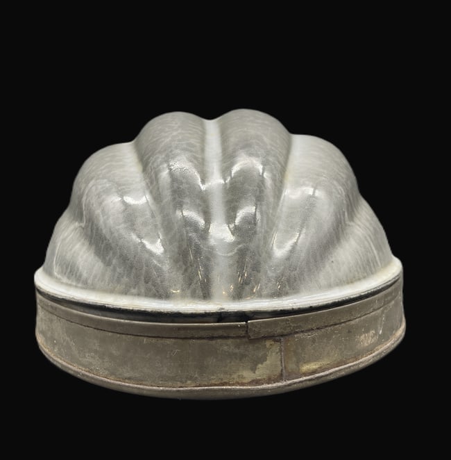 EXTRA AGATE L&G MFG GRANITEWARE ENAMEL MELON MOLD - 7