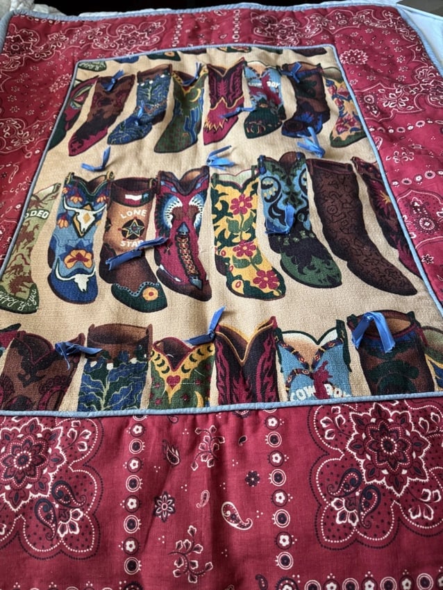 Handmade Patchwork Quilt Western Quilting Lundy Look 48x38 Horses Boots Bandana (1 of 18)