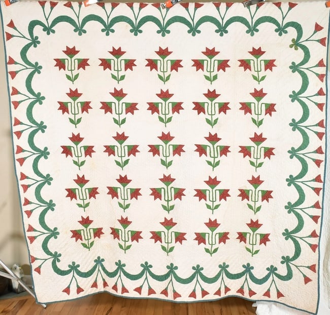 1870's Carolina Lily Quilt, Swag Border (1 of 12)