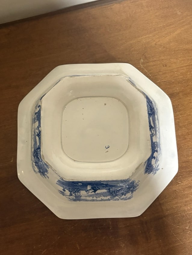 Bower Staffordshire Covered Vegetable Dish - 4
