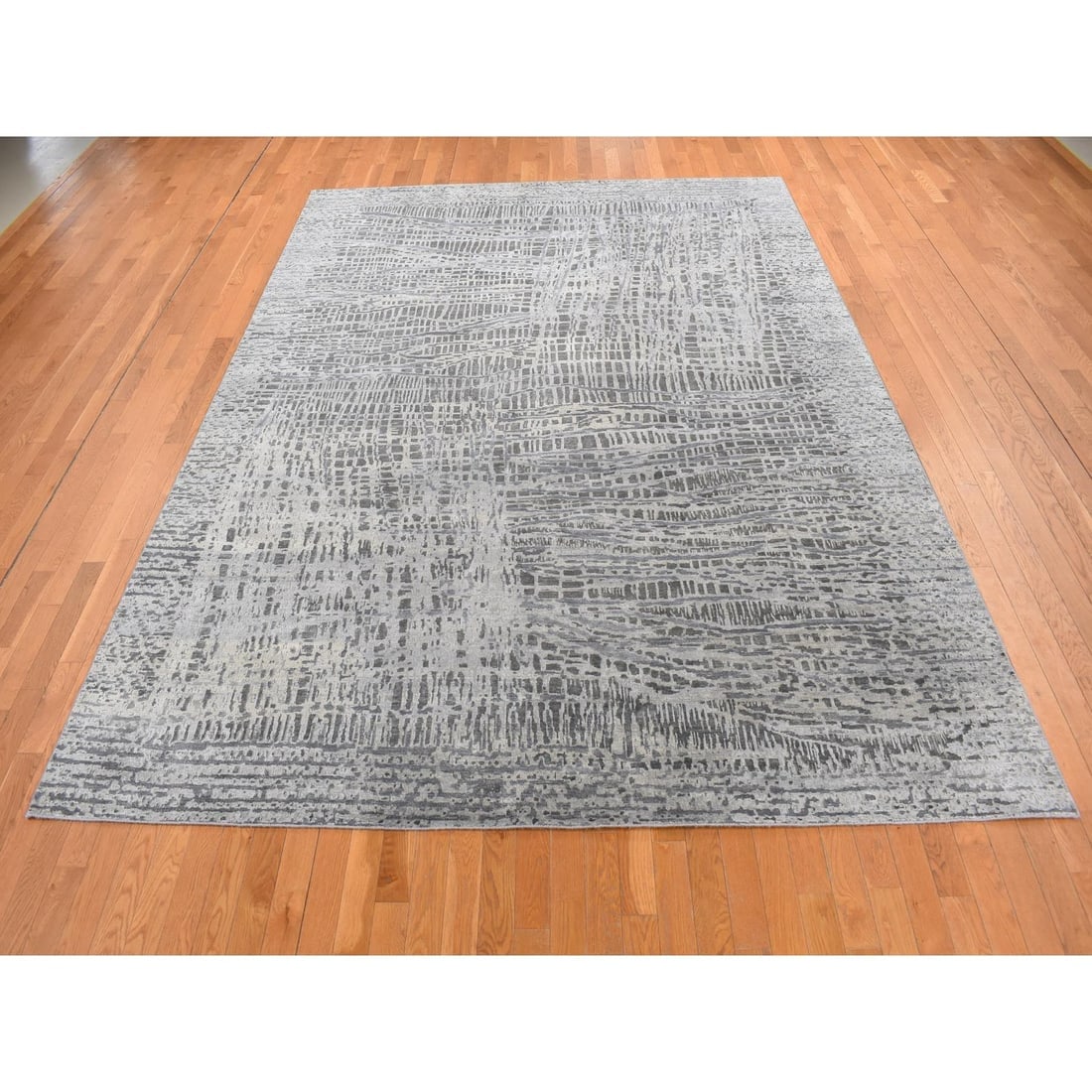 Cloud Gray, THE LOST BRANCHES, Silk with Wool, Hand Knotted, Rug - 2
