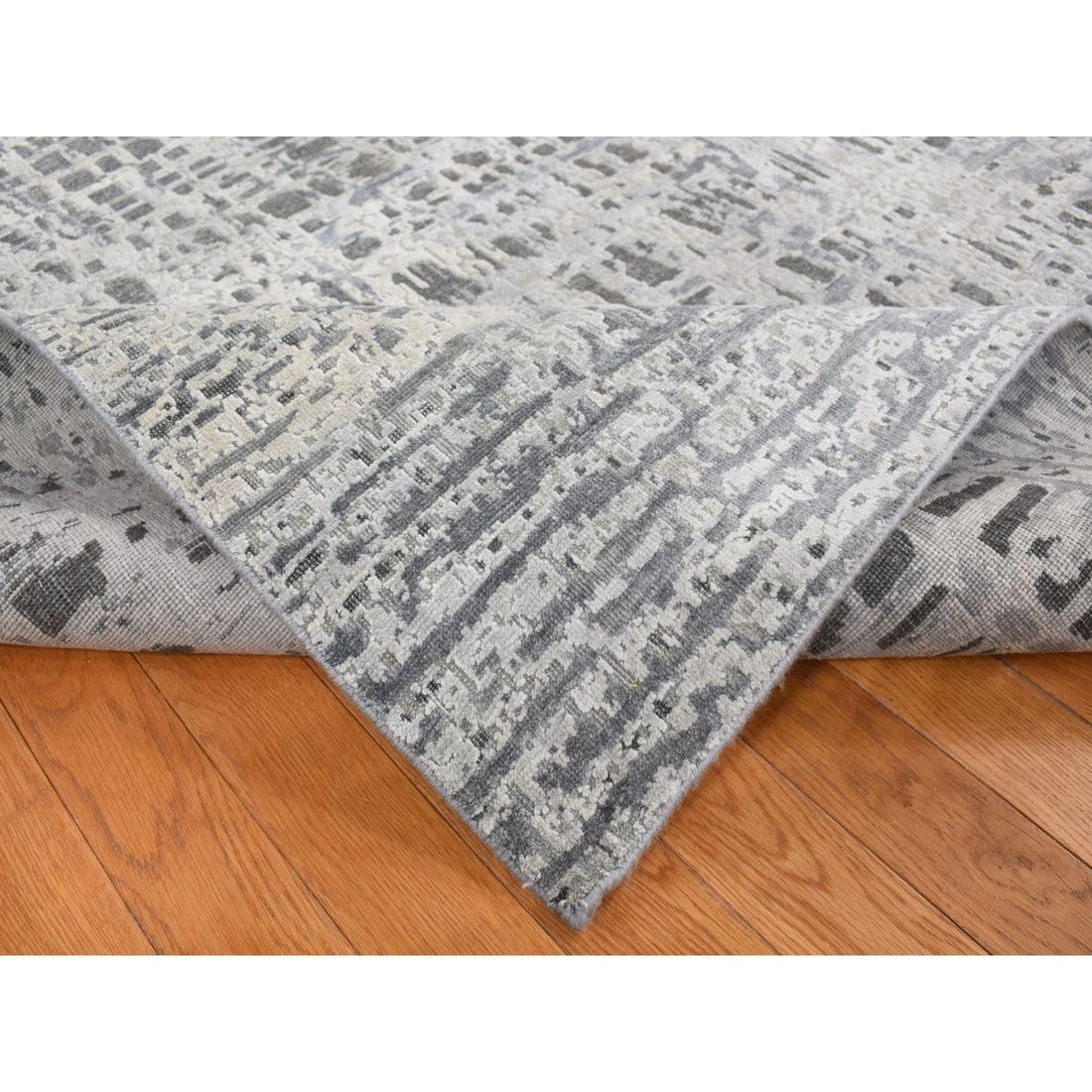 Cloud Gray, THE LOST BRANCHES, Silk with Wool, Hand Knotted, Rug - 5