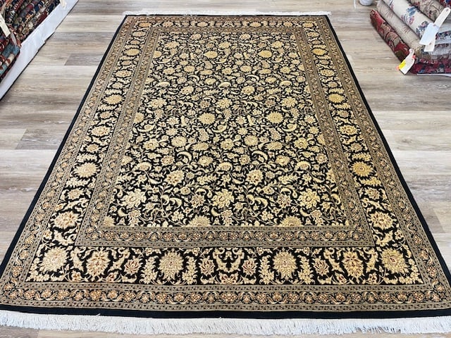 Fine Singed Persian Versace Design Silk Qum-5254: Title:Fine Singed Persian Versace Design Silk Qum-5254 Description:Fine Persian Versace design silk Qumfrom Central Persia, known for its exquisite craftsmanship and luxrious ,measuring 5 ft .2 inche