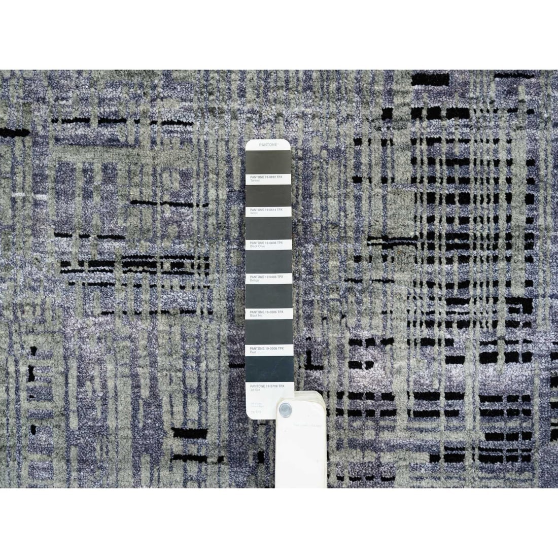 Black and Gray, Ghazni Wool and Silk Modern Design, Hand Knotted Rug - 7