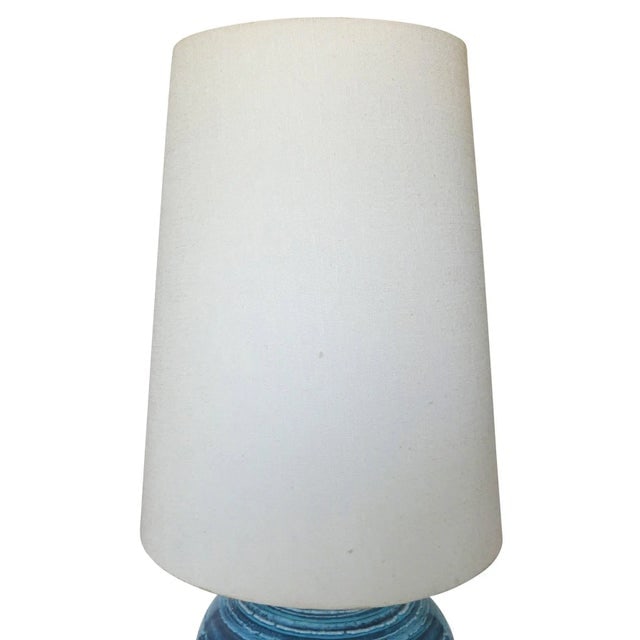 Mid-Century Variegated Blue Striped Glaze Ceramic Lamp - 2
