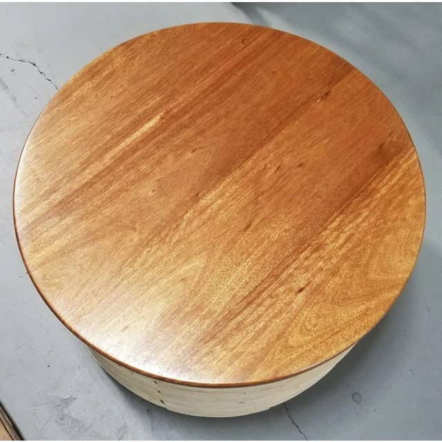 1950s Restored Rattan White Natural Wood Stacked Round Coffee Table With Mahogany Top - 3